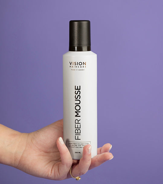 Upptäck Fiber Mousse: Den perfekta lösningen för volym i tunt skandinaviskt hår